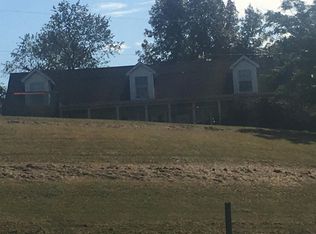 312 Crawford Ln, Apple Grove, WV 25502