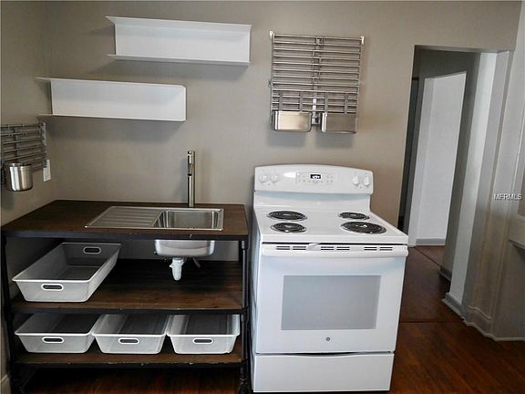 5th image of 3317 E Grant Ave
