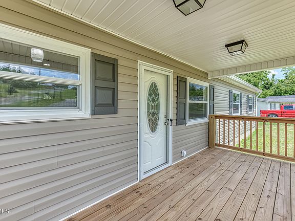 5th image of 105 Pemberton Ct