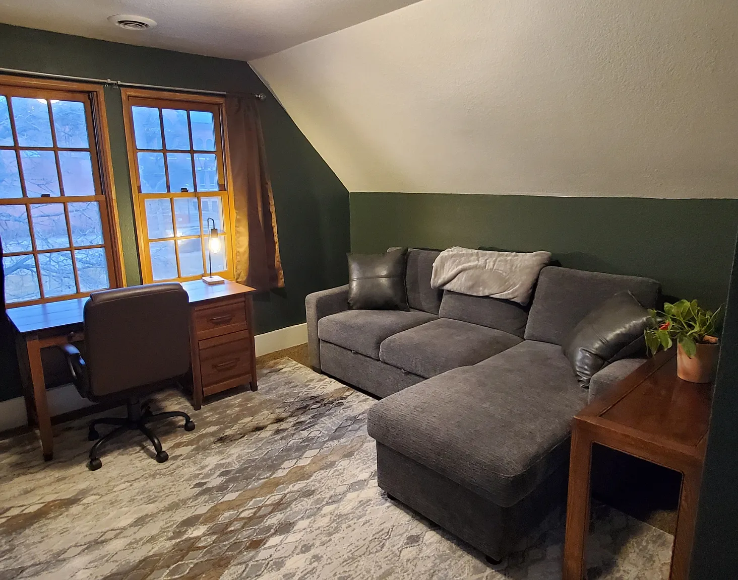 317 E Willamette Ave — Photo 1