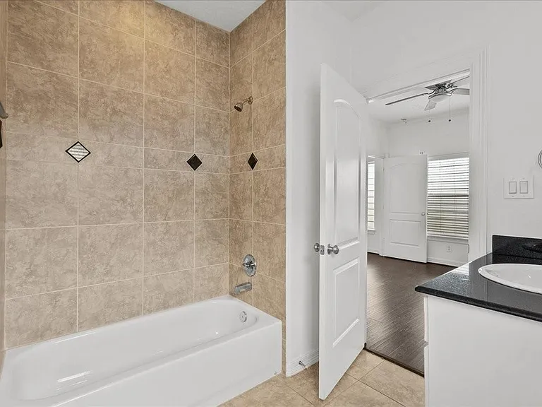 6118 Tyne St — Photo 22