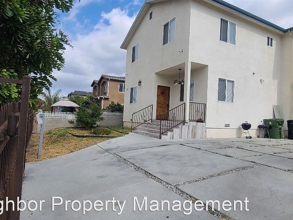 2nd image of 130 E 109th Pl