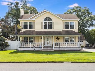 1427 5th St, West Babylon, NY 11704