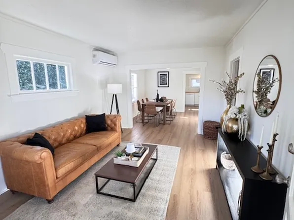 1215 Van Buren St, Oregon City, OR 97045