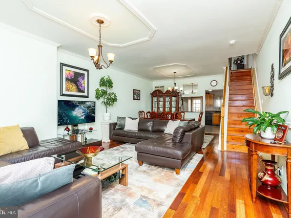 2996 E Thompson St, Philadelphia, PA 19134