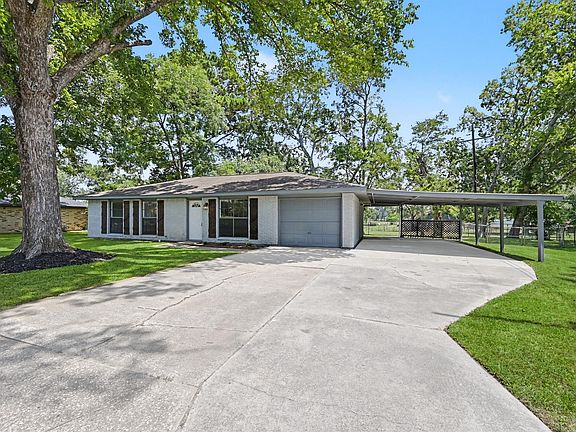 4th image of 11 Hardy Hollow Dr