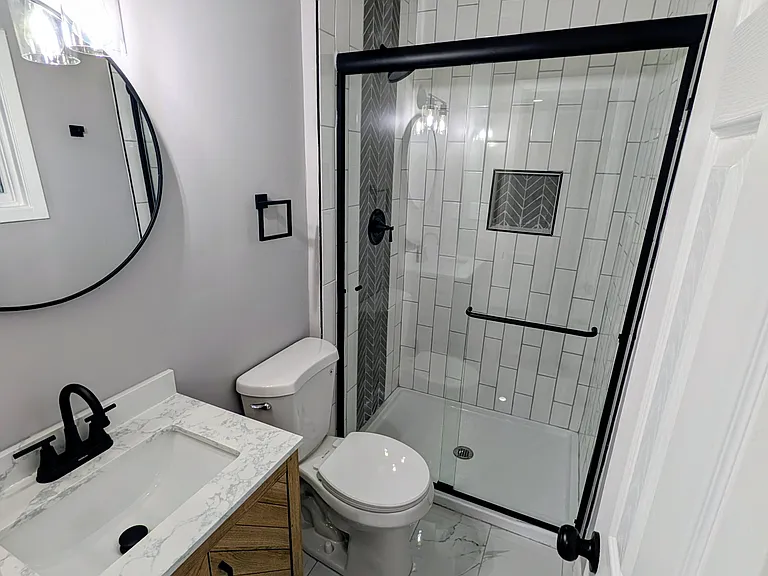 7718 Kenwood Ave — Photo 13