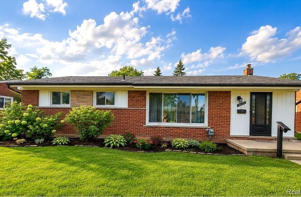 1st image of 3039 Pearl Ave