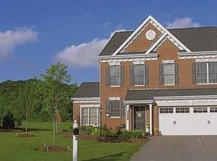 2056 Croghan Dr, Carnegie, PA