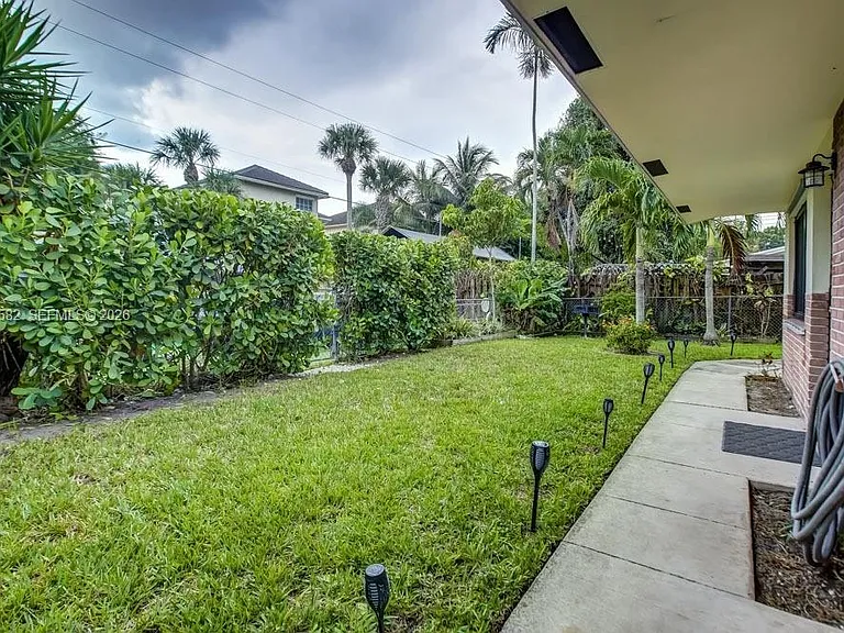 1700 SW 20th St #1 — Photo 17