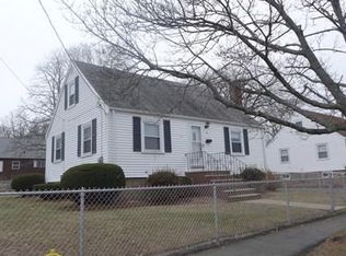 15 Rainbow Rd, Peabody, MA 01960