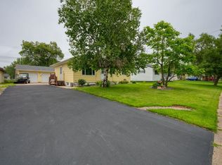 229 Wyandotte Rd, Hoyt Lakes, MN 55750