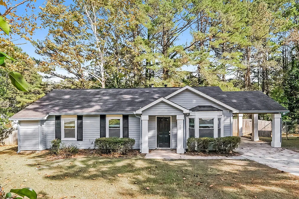 3 bed, 1.5 bath, 1046 sqft, $1,845 — Photo 1