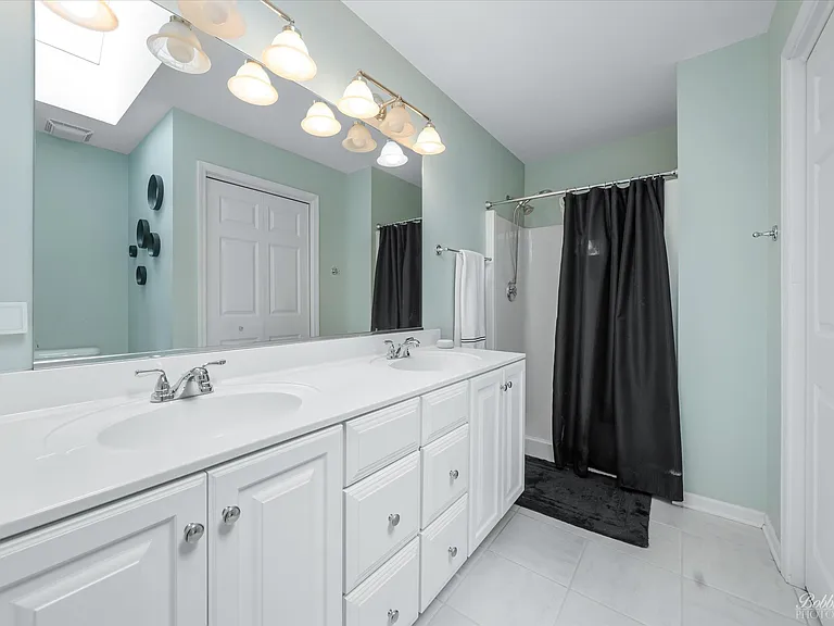 439 S Church Rd — Photo 27