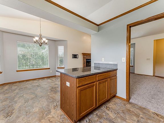 4th image of 1936 N Country Walk Ln