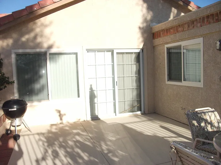 49181 Eisenhower Dr — Photo 32