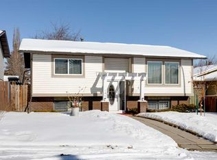107 S Bedwood Bay NE, Calgary, AB T3K1M1