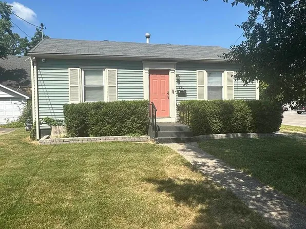 520 N Davis St, Carbondale, IL 62901