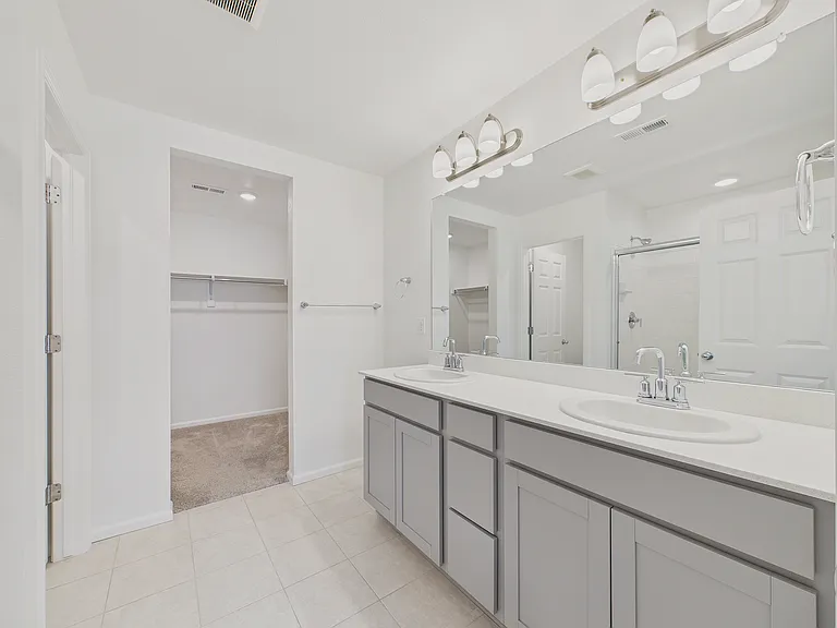 21653 E 59th Pl — Photo 9