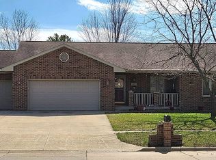 101 Fairfield Dr, Manchester, IA 52057