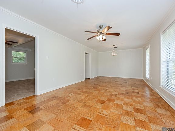 3rd image of 8946 Rickwood Dr