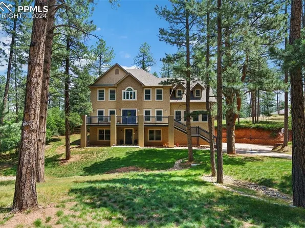 8100 Bannock Dr, Larkspur, CO 80118