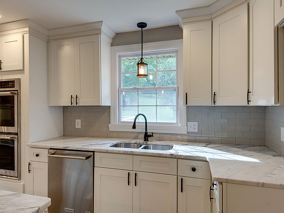 5th image of 235 Riverwood Dr