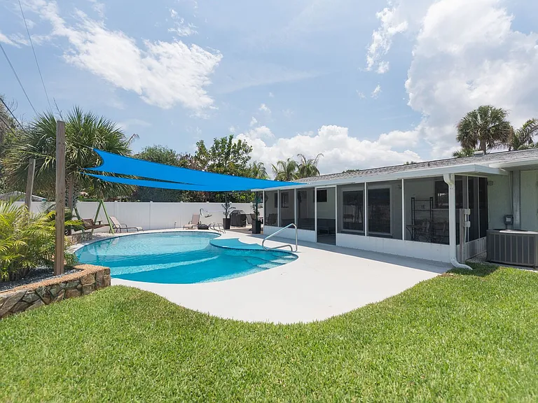 347 S Lakeside Dr — Photo 43