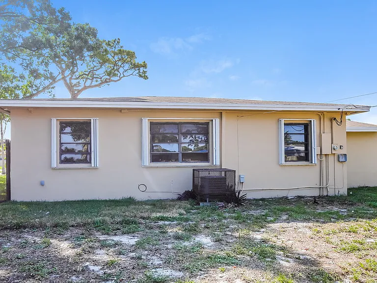 820 Carolina Ave — Photo 16