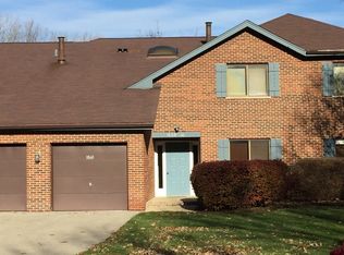 1860 Portsmouth Dr #A, Lisle, IL 60532