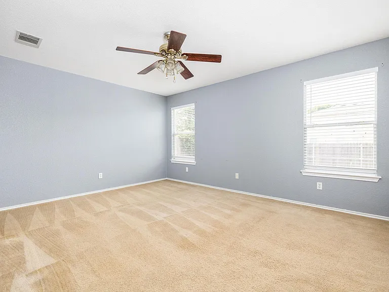 190 Quarter Ave — Photo 14