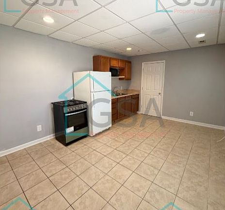 3rd image of 5 Mayflower St #C