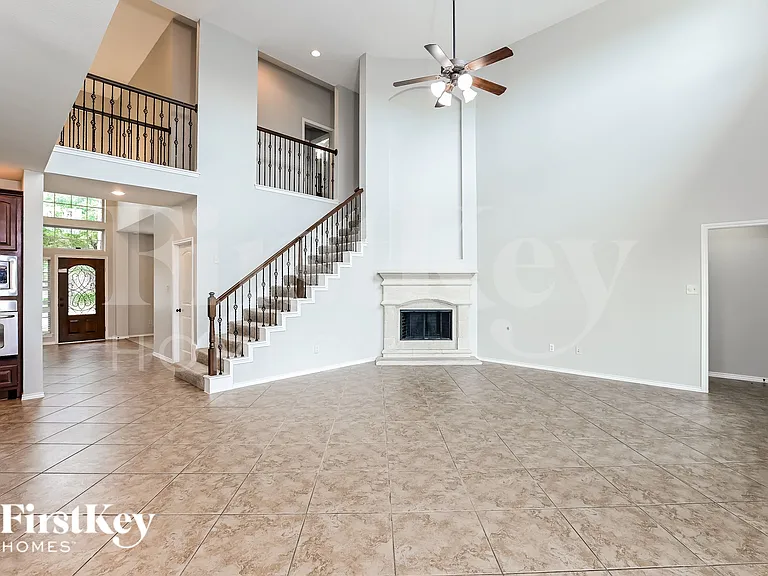10402 Golden Hearth Ln — Photo 4