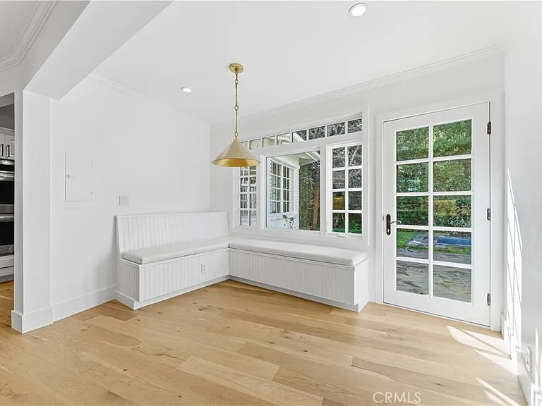 515 Kings Pl — Photo 11