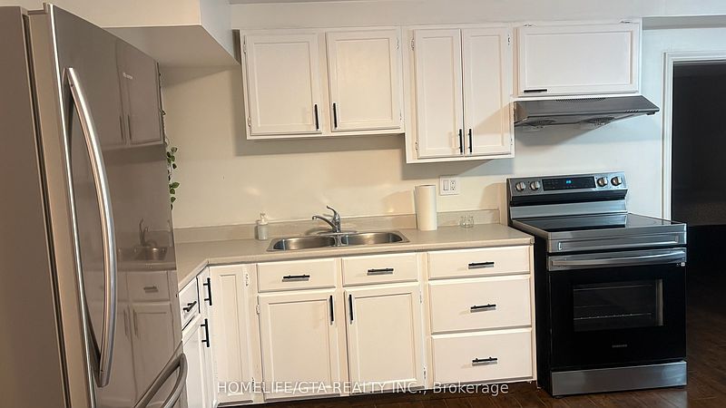 Ajax House for rent - 1 Bedroom — photo 17