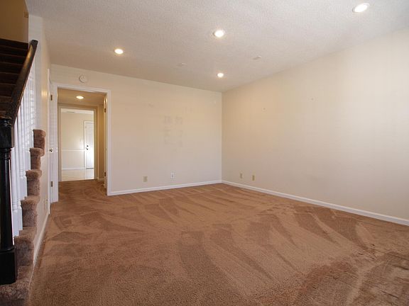 5th image of 406 Cook Dr