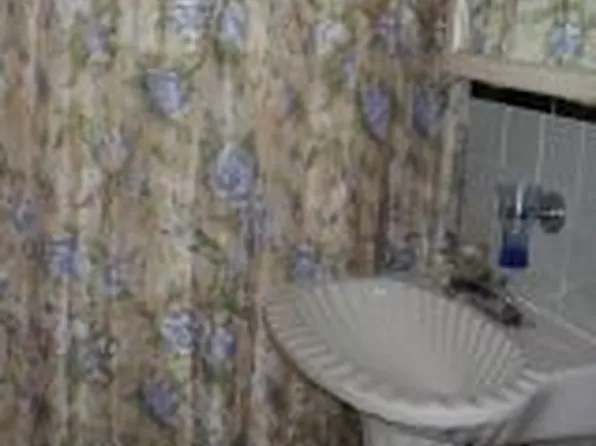 2531 East 7th Street image 1 of 4