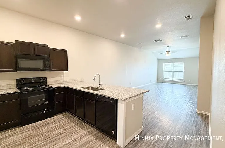 1639 133rd St #B — Photo 3