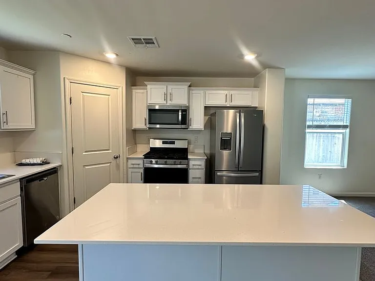 1892 Capistrano Ave — Photo 13