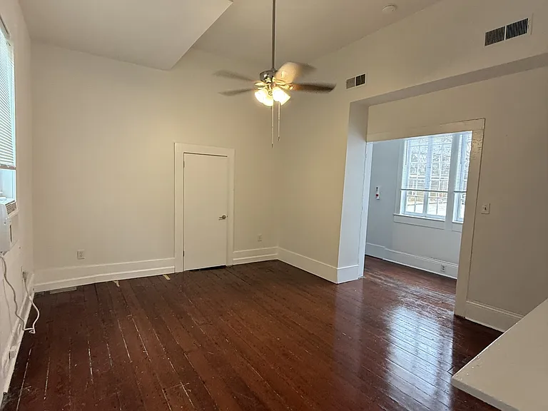 3824 Prytania St #B — Photo 6