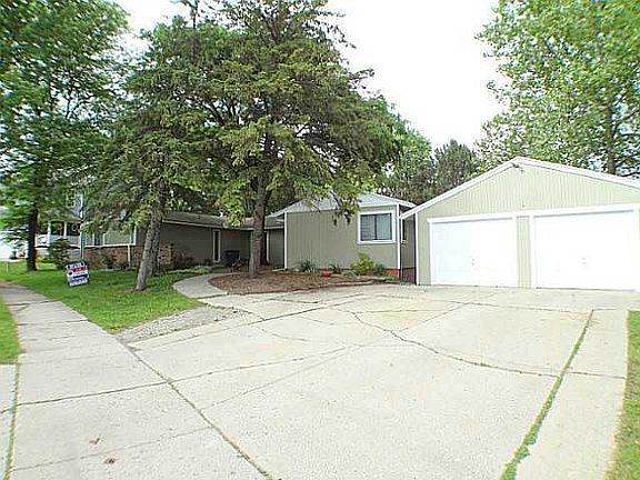2nd image of 1434 E Karlin Ct