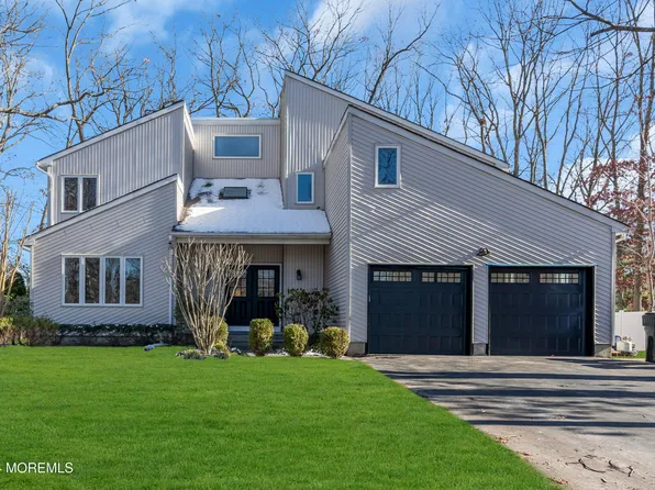 7 Lisa Drive, Tinton Falls, NJ 07712