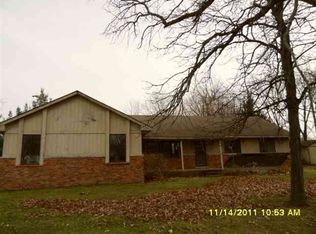 47360 Hennings Dr, New Baltimore, MI 48047
