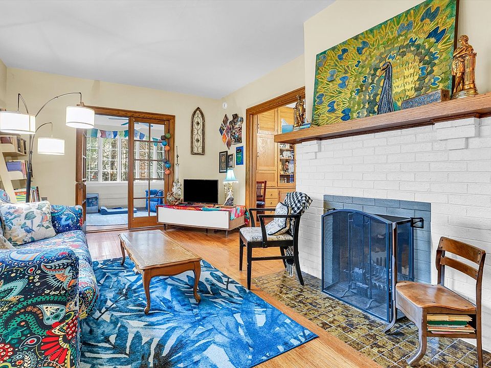 west 711ページ 711 W Ohio St, Urbana, IL 61801 | MLS #12404412 | Zillow
