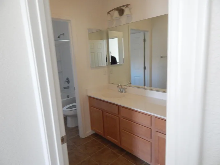 2537 Webster Ct — Photo 13