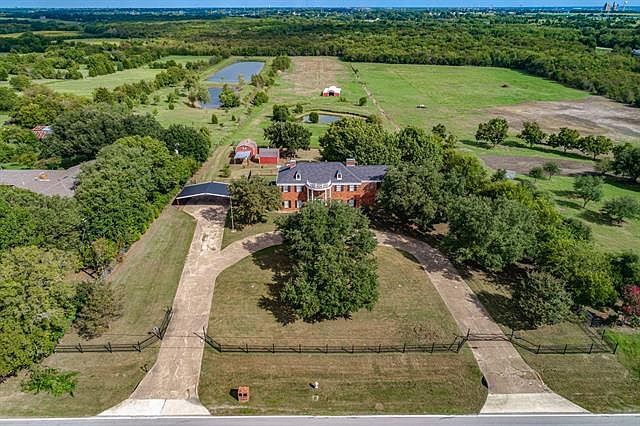 1st image of 363 Town East Blvd