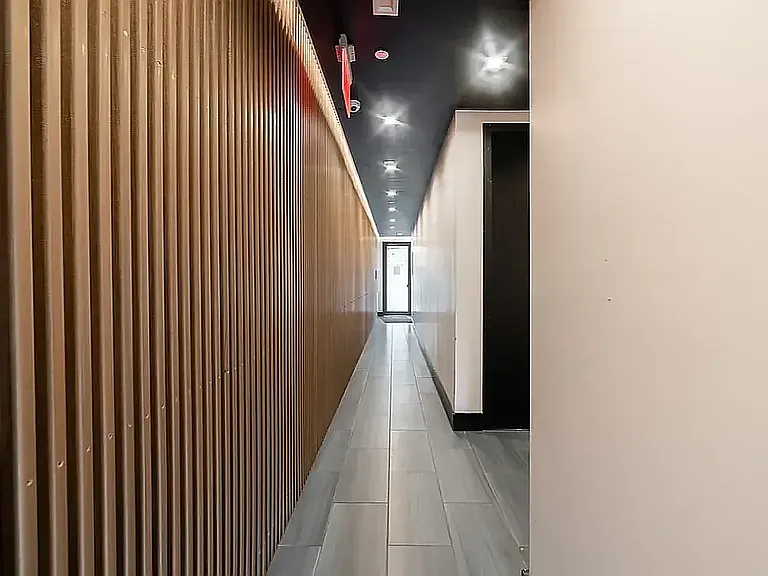 254 E 28th St #4D — Photo 9