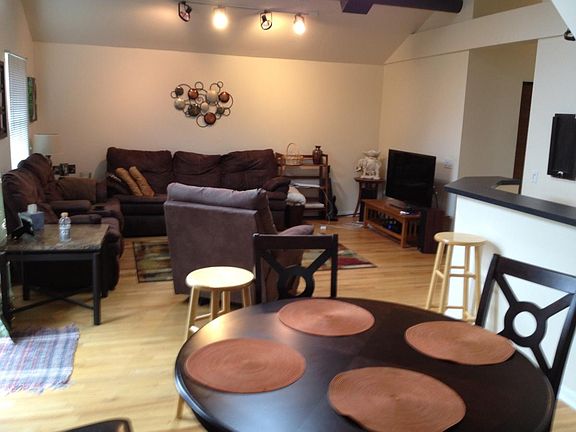 4th image of 3125 N Paulina St APT 3