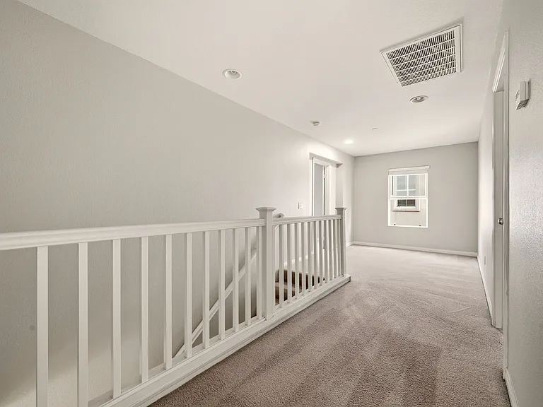 1728 Edmon Way — Photo 15