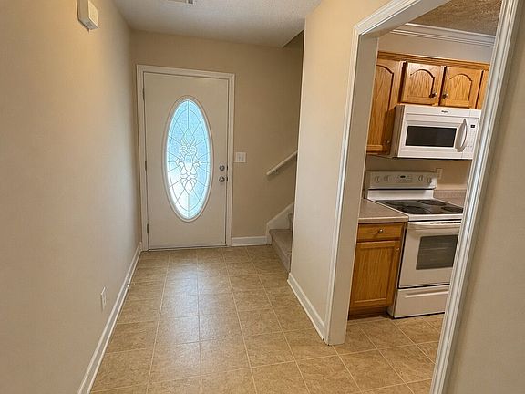 3rd image of 205 Boulevard St